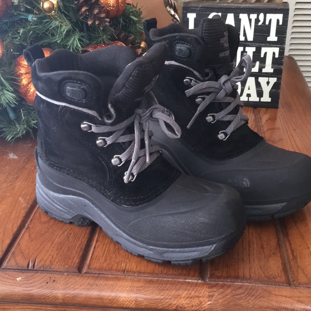 ♠️North face boys hiking boots